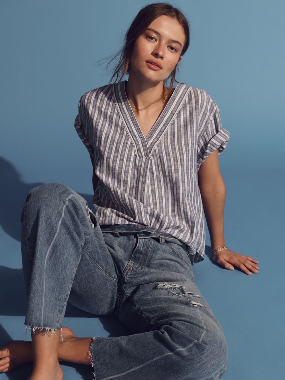Anthropologie Pilcro Linen Henley Surf Shirt in Navy. Size: XS